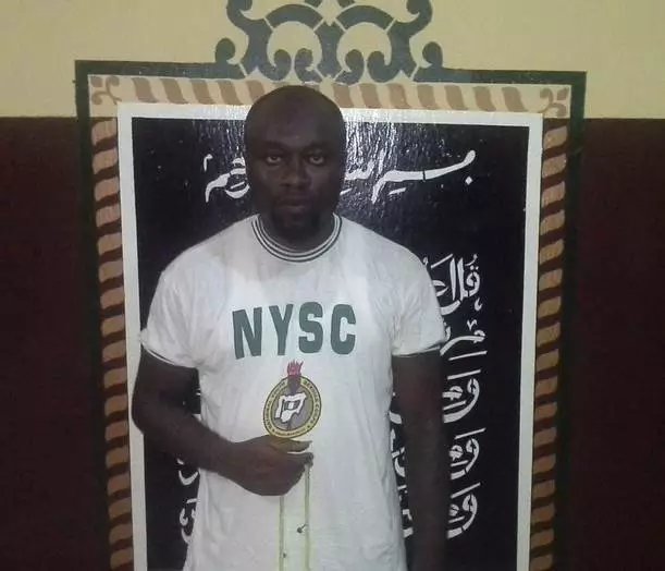 Igbo Corps Member Converts To Muslim To Celebrate Buhari’s Inauguration (PHOTOS)